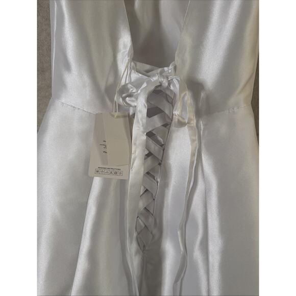 NWT Formal Bridesmaid Prom White Satin Lace-up Back Wedding Guest Gown SZ 4-8 - Picture 4 of 6